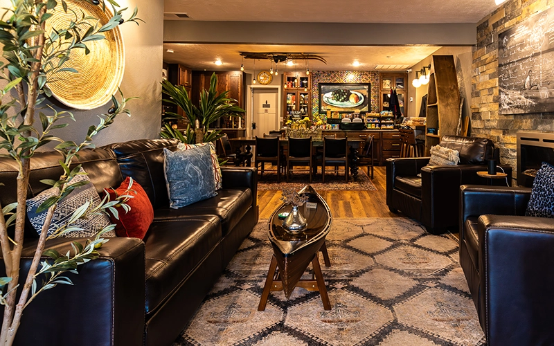 Lakehouse Inn