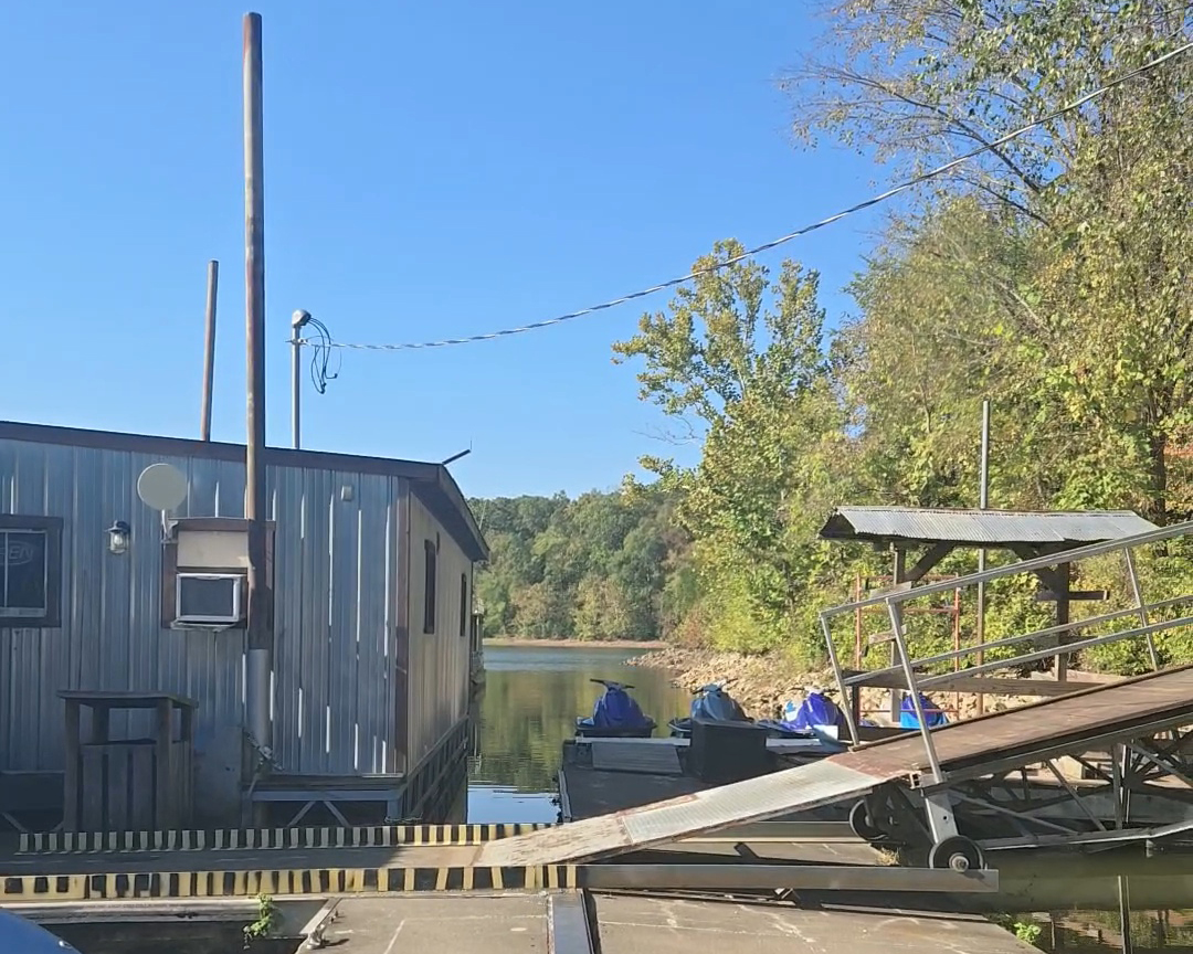 Extend Your Summer: Why October is the Best Time to Rent a Boat on Kentucky Lake
