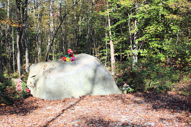 Pasty Cline Memorial